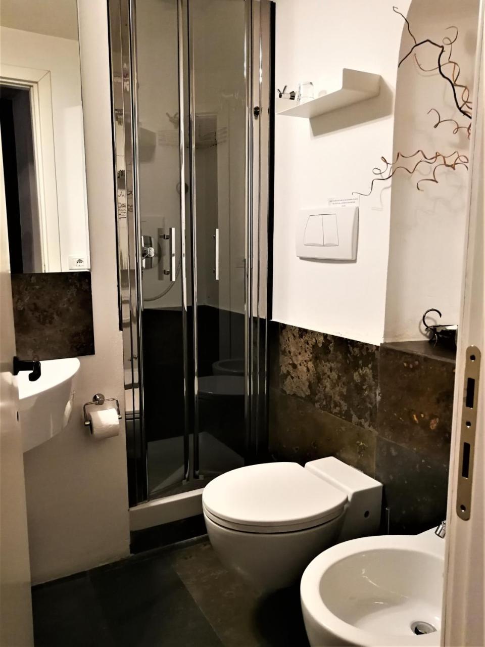 Casa Virgilio In Monti Apartment Рим Екстериор снимка